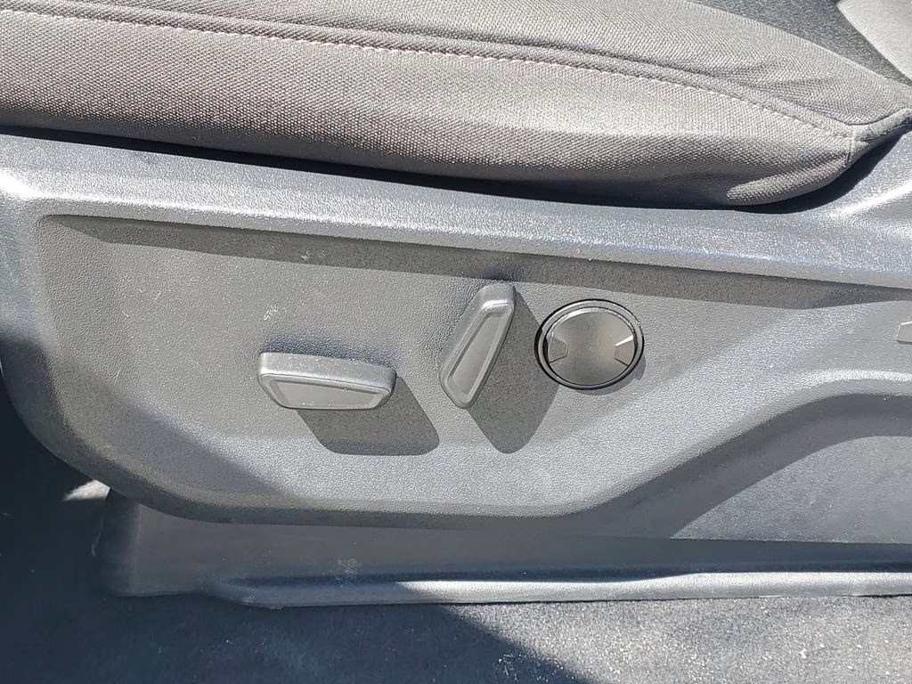 2023 Oxford White Ford F-150 XLT 4X4 Truck