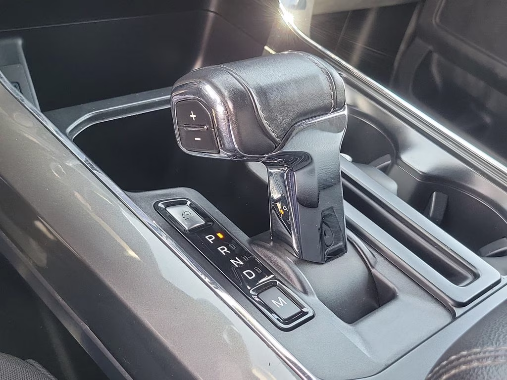 2023 Oxford White Ford F-150 XLT 4X4 Truck