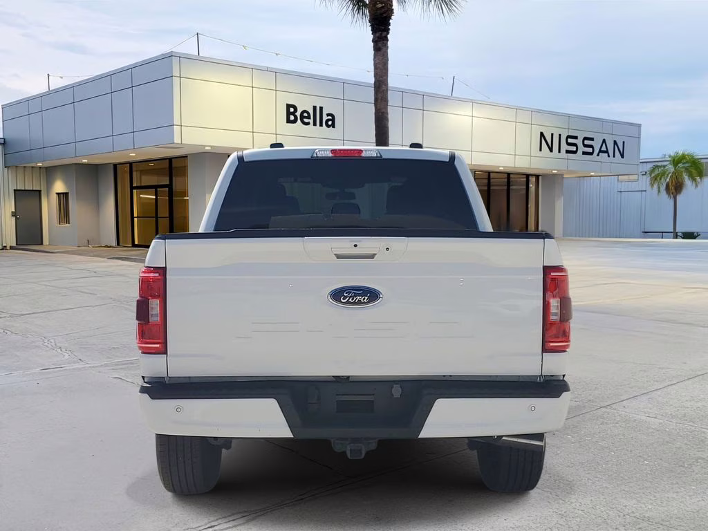 2023 Oxford White Ford F-150 XLT 4X4 Truck