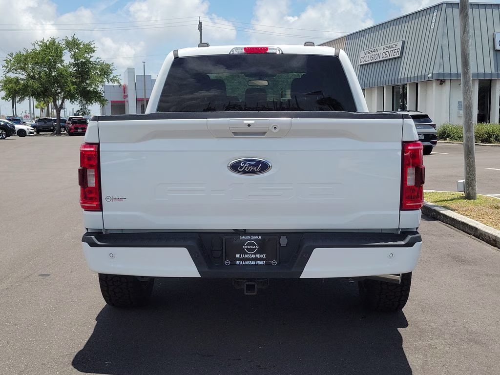 2023 Oxford White Ford F-150 XLT 4X4 Truck