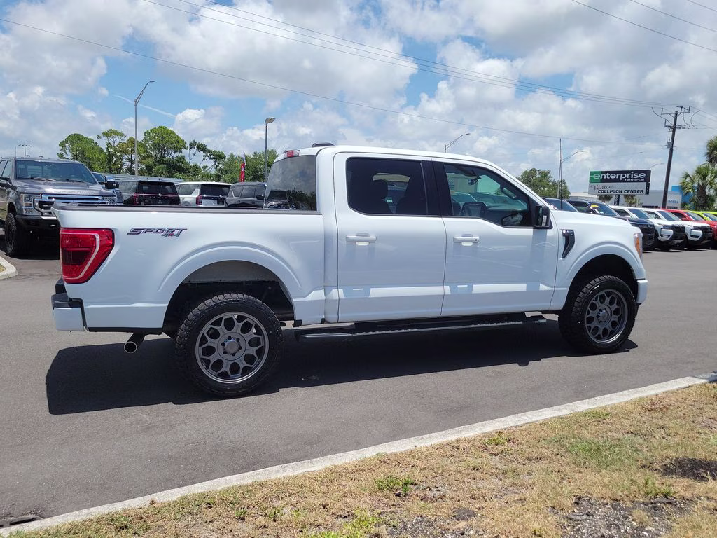 2023 Oxford White Ford F-150 XLT 4X4 Truck