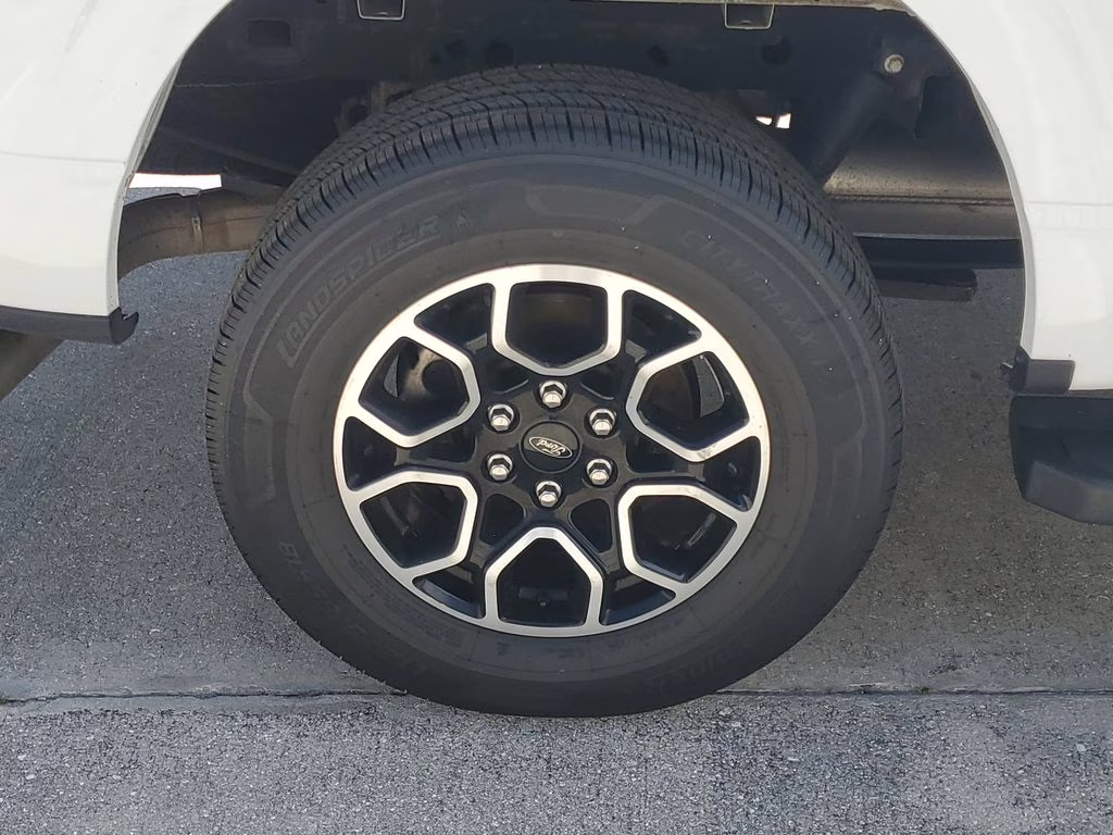 2023 Oxford White Ford F-150 XLT 4X4 Truck