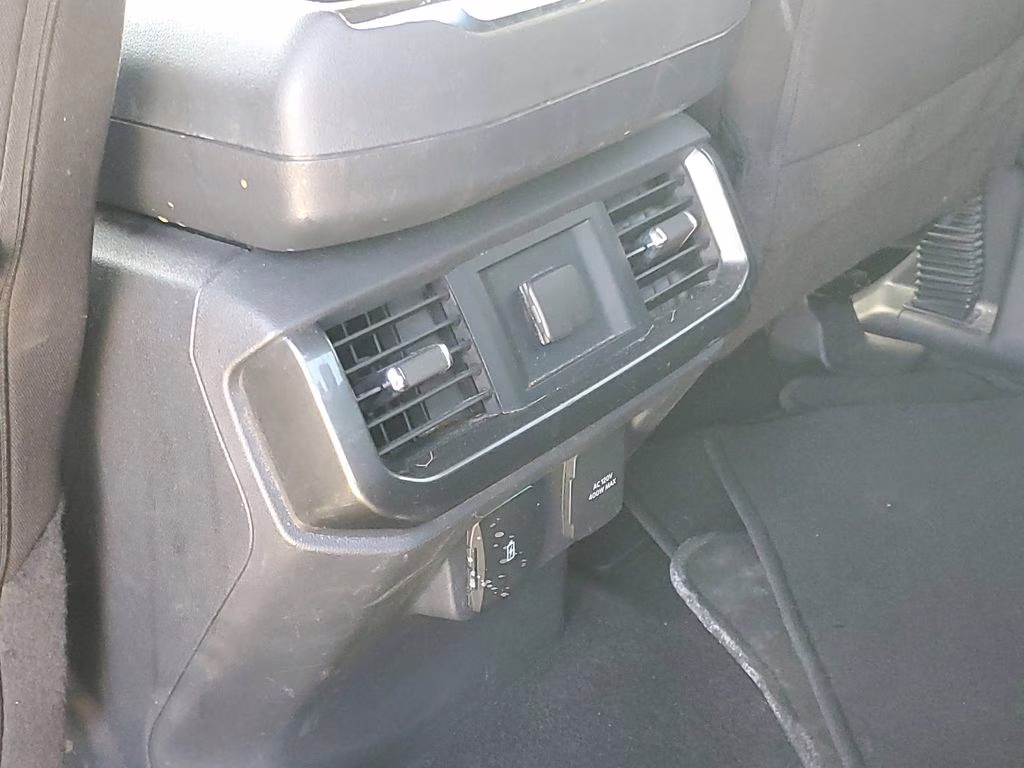 2023 Oxford White Ford F-150 XLT 4X4 Truck