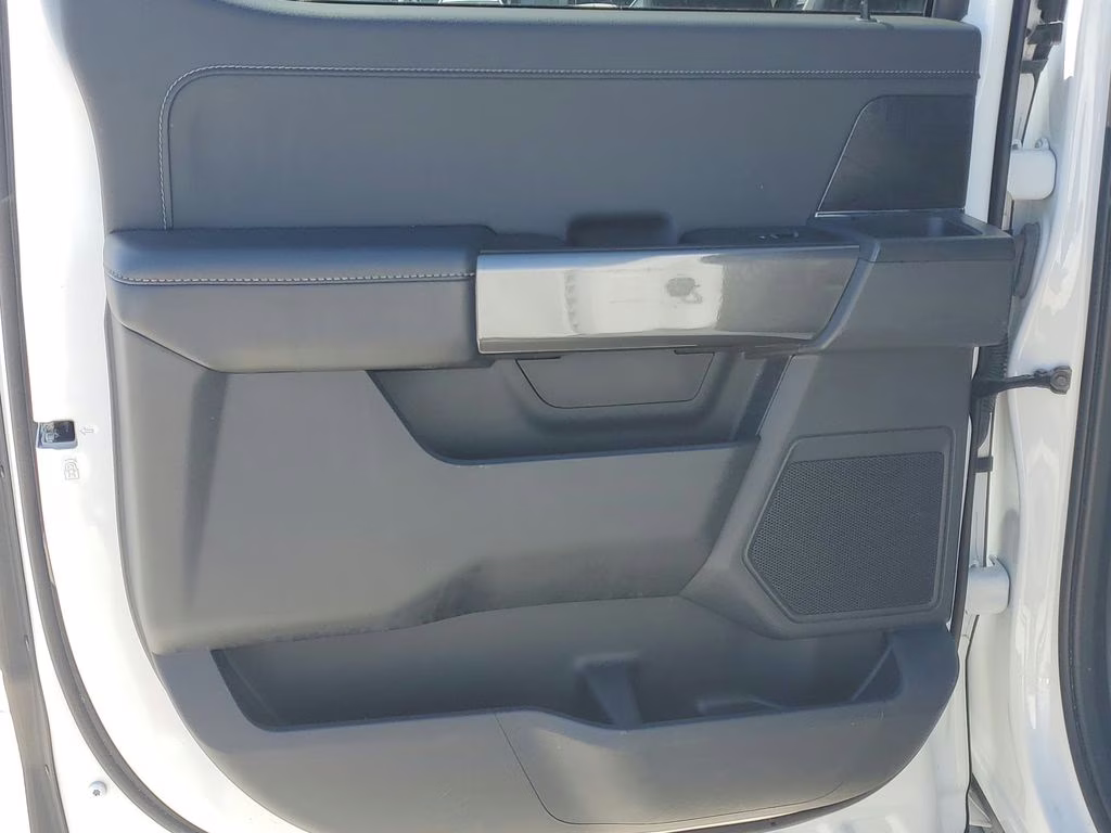 2023 Oxford White Ford F-150 XLT 4X4 Truck