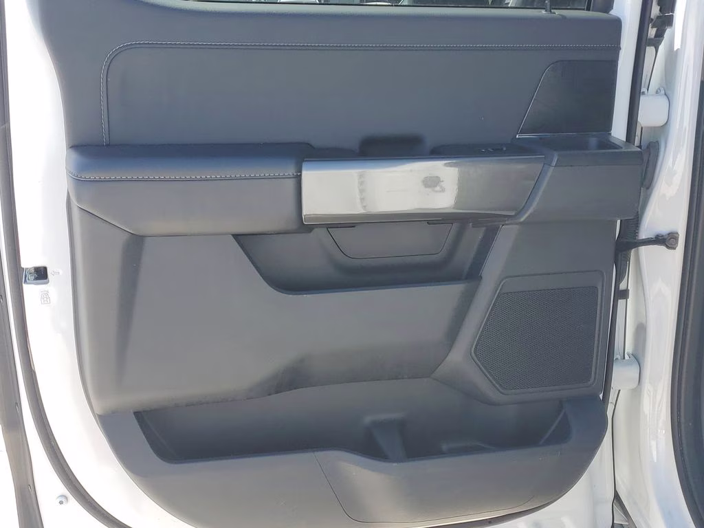 2023 Oxford White Ford F-150 XLT 4X4 Truck