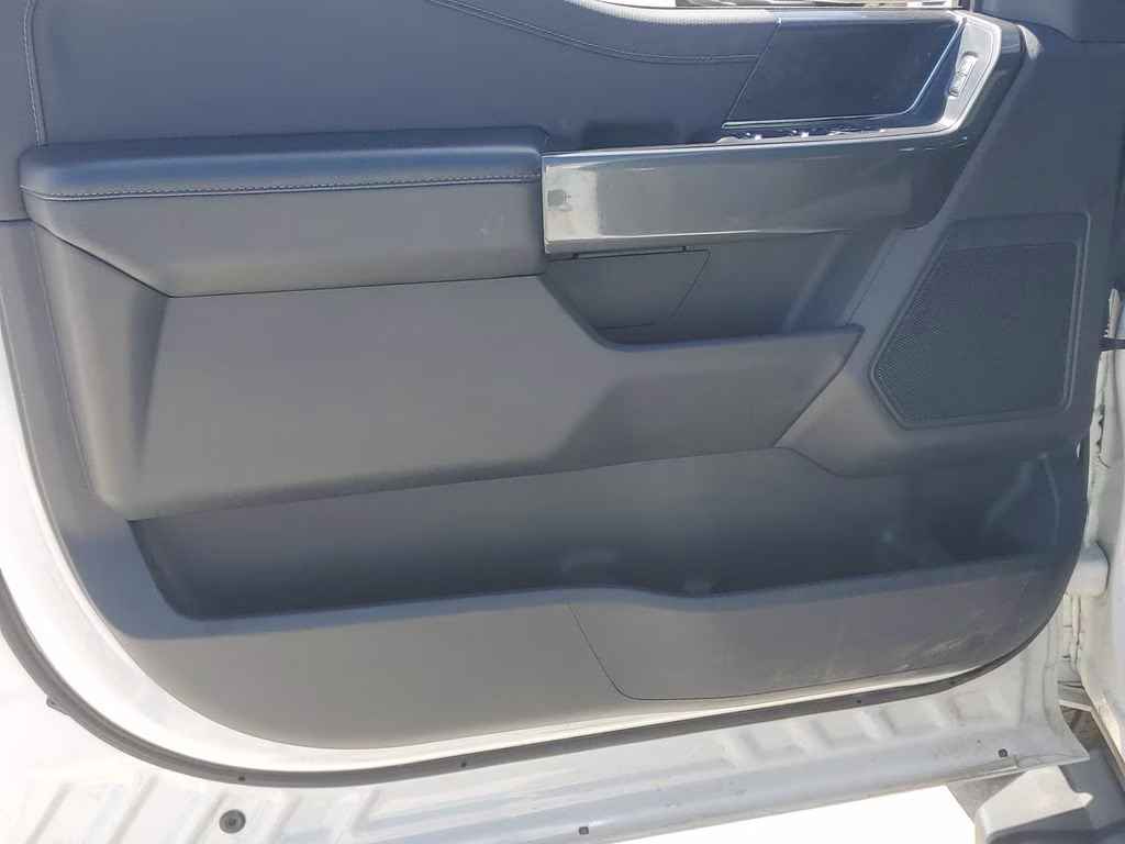 2023 Oxford White Ford F-150 XLT 4X4 Truck