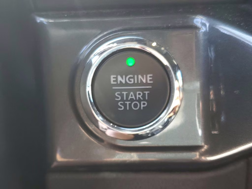 2023 Oxford White Ford F-150 XLT 4X4 Truck