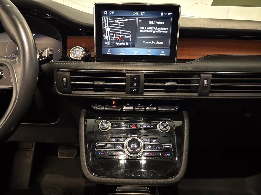 2022 Infinite Black Metallic Clearcoat Lincoln Corsair Reserve FWD SUV