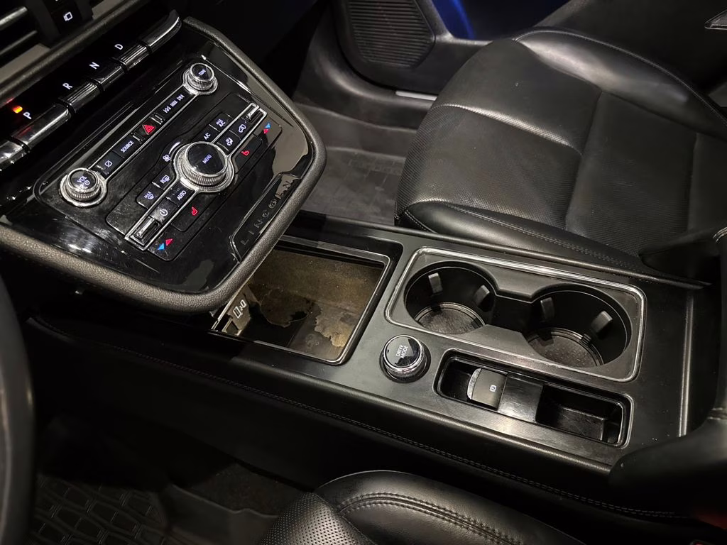 2022 Infinite Black Metallic Clearcoat Lincoln Corsair Reserve FWD SUV