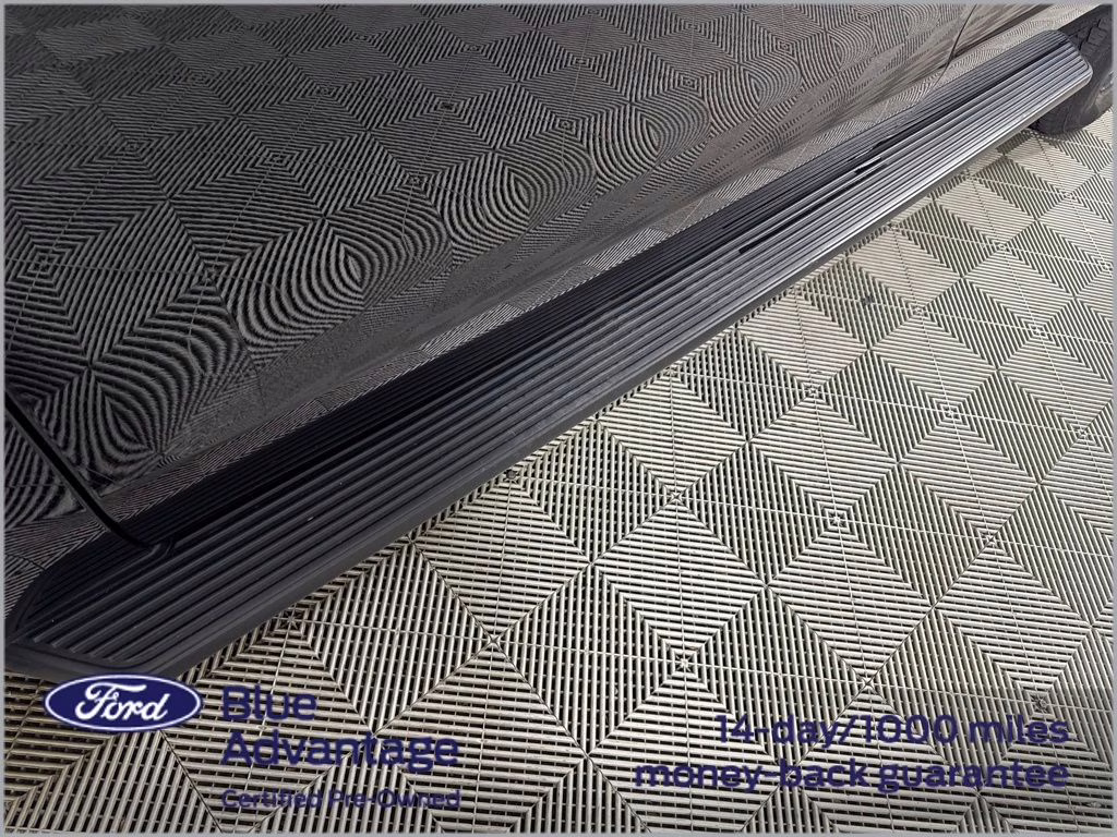 2025 Agate Black Metallic Ford Expedition Max Active RWD SUV