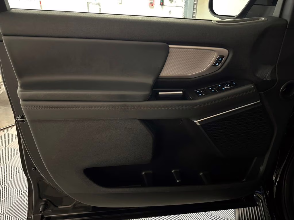 2025 Agate Black Metallic Ford Expedition Max Active RWD SUV