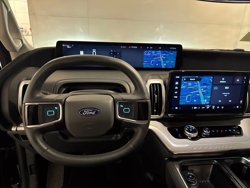 2025 Agate Black Metallic Ford Expedition Max Active RWD SUV