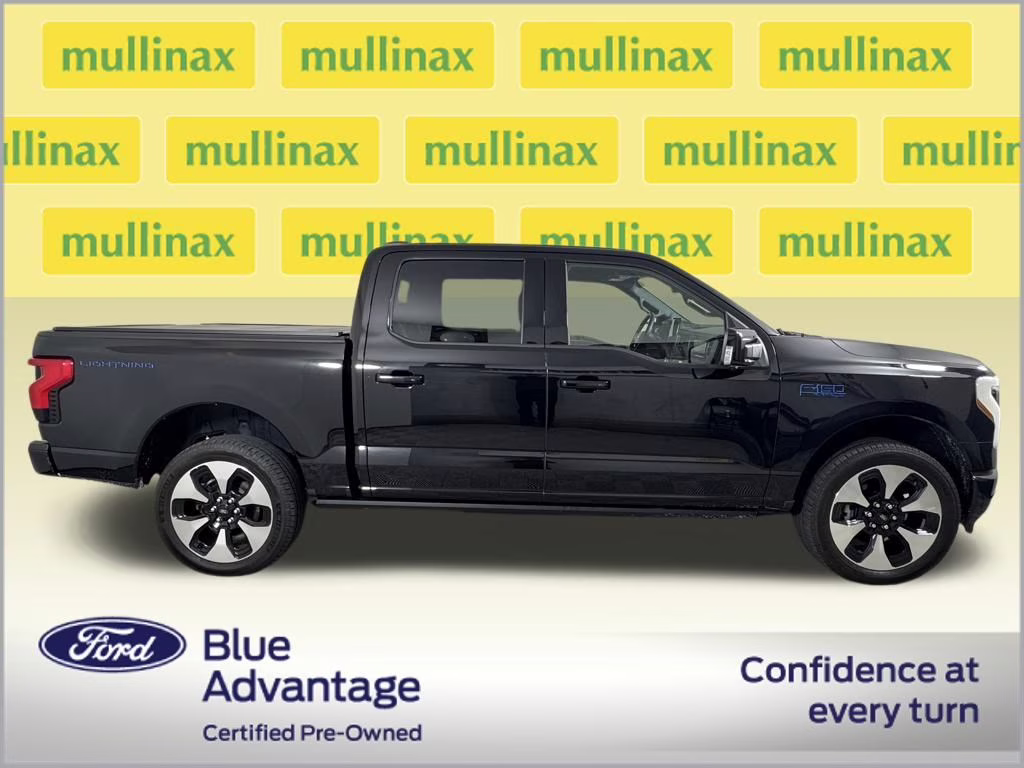 2025 Agate Black Metallic Ford F-150 Lightning Platinum AWD Truck