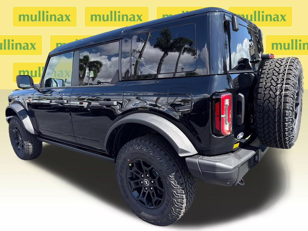 2026 Shadow Black Ford Bronco Badlands 4X4 SUV