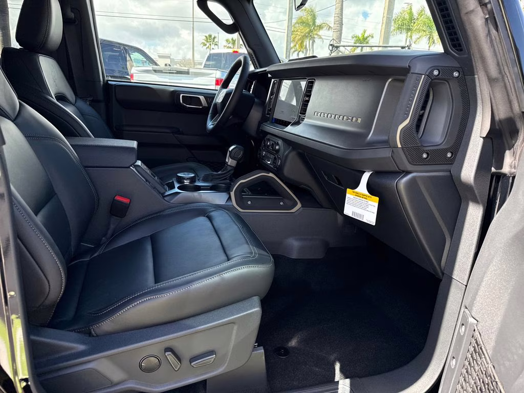 2026 Shadow Black Ford Bronco Badlands 4X4 SUV