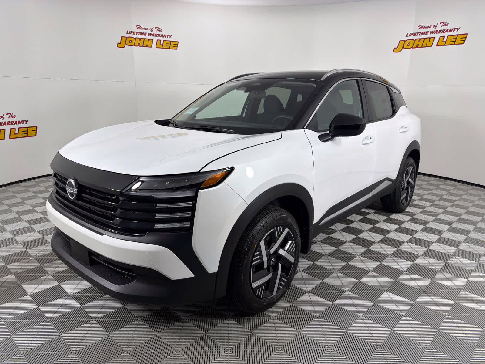 2026 Aspen White Tricoat/Super Black Nissan Kicks SV FWD SUV