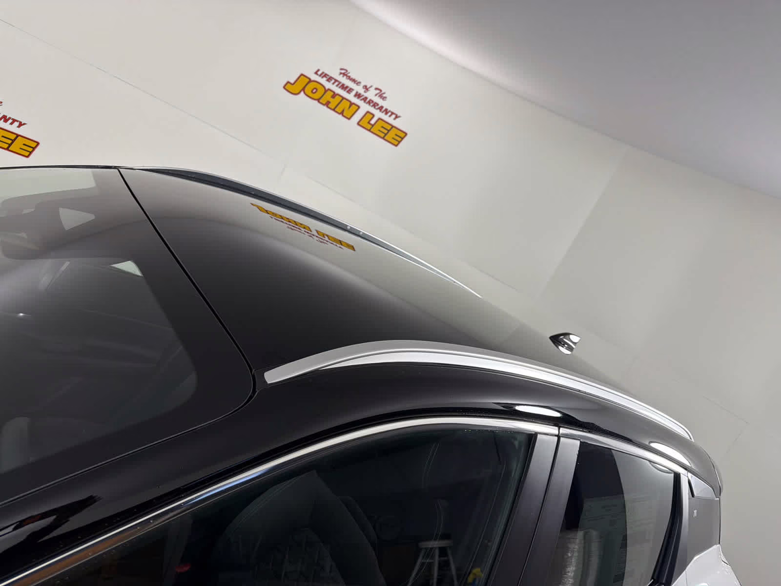 2026 Aspen White Tricoat/Super Black Nissan Kicks SV FWD SUV