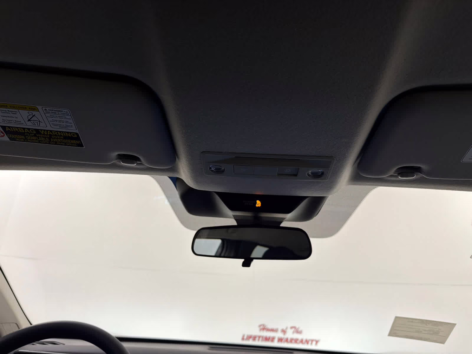 2026 Aspen White Tricoat/Super Black Nissan Kicks SV FWD SUV