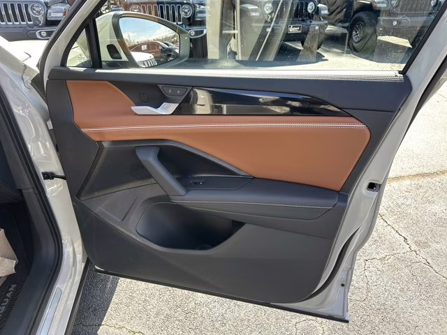 2025 White Volkswagen Tiguan AWD SUV