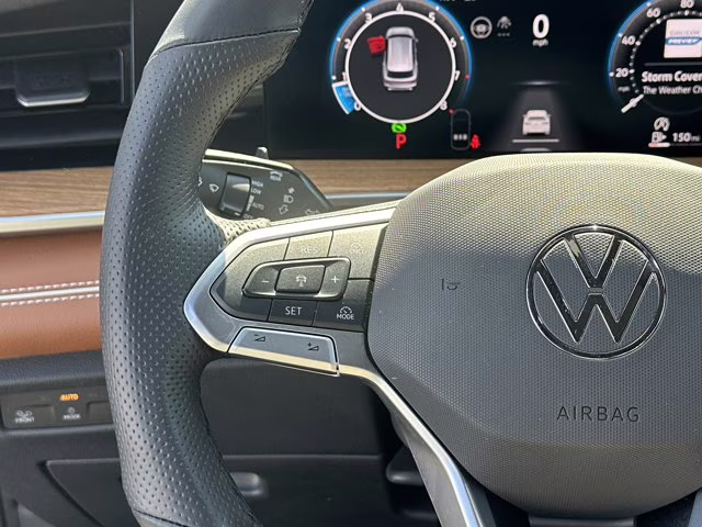 2025 White Volkswagen Tiguan AWD SUV