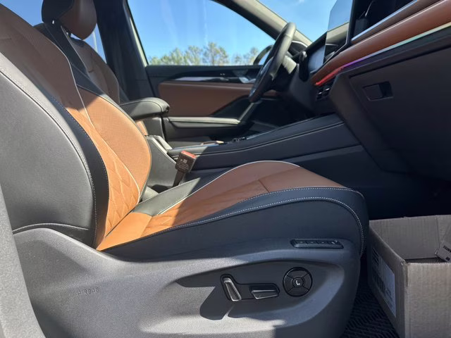 2025 White Volkswagen Tiguan AWD SUV