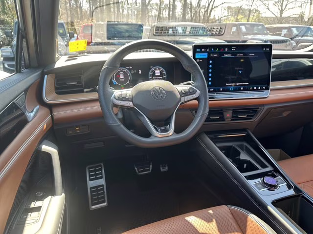 2025 White Volkswagen Tiguan AWD SUV