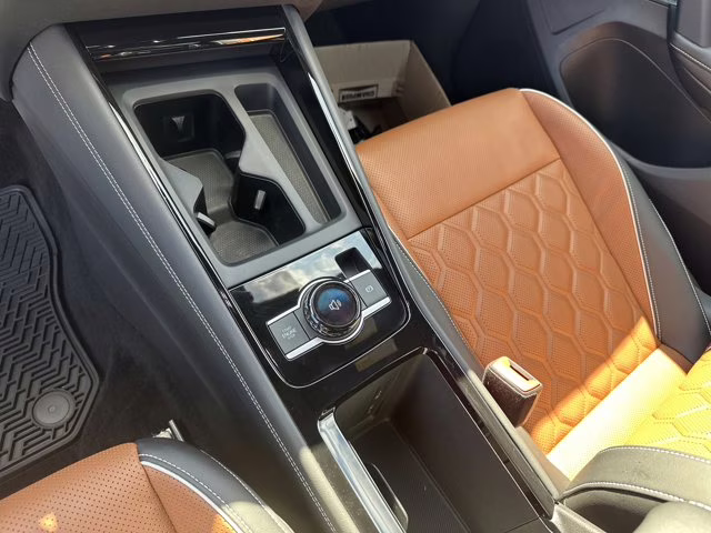 2025 White Volkswagen Tiguan AWD SUV