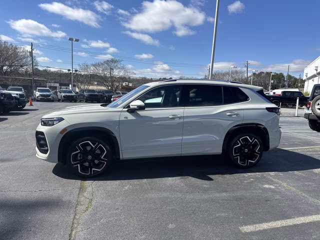 2025 White Volkswagen Tiguan AWD SUV