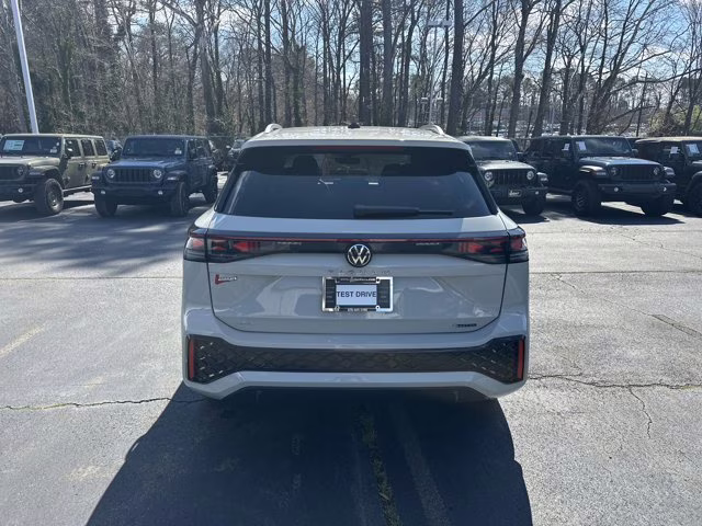 2025 White Volkswagen Tiguan AWD SUV