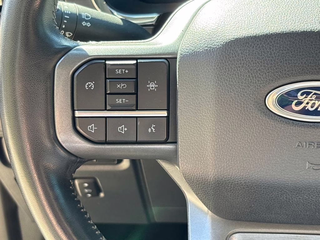 2022 Black Metallic Ford F-150 Lariat 4X4 Truck