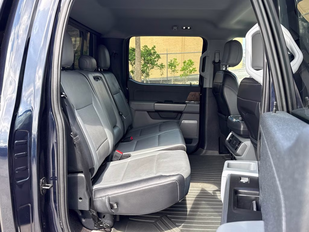 2021 Antimatter Blue Metallic Ford F-150 Lariat RWD Truck