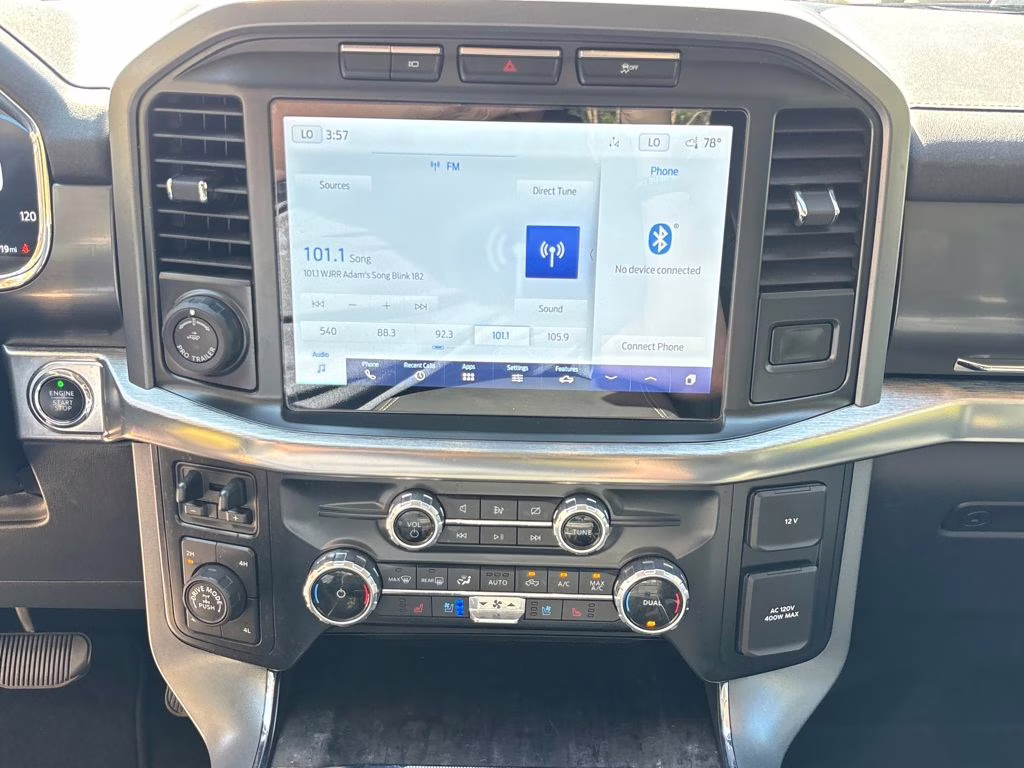 2022 Black Metallic Ford F-150 Lariat 4X4 Truck