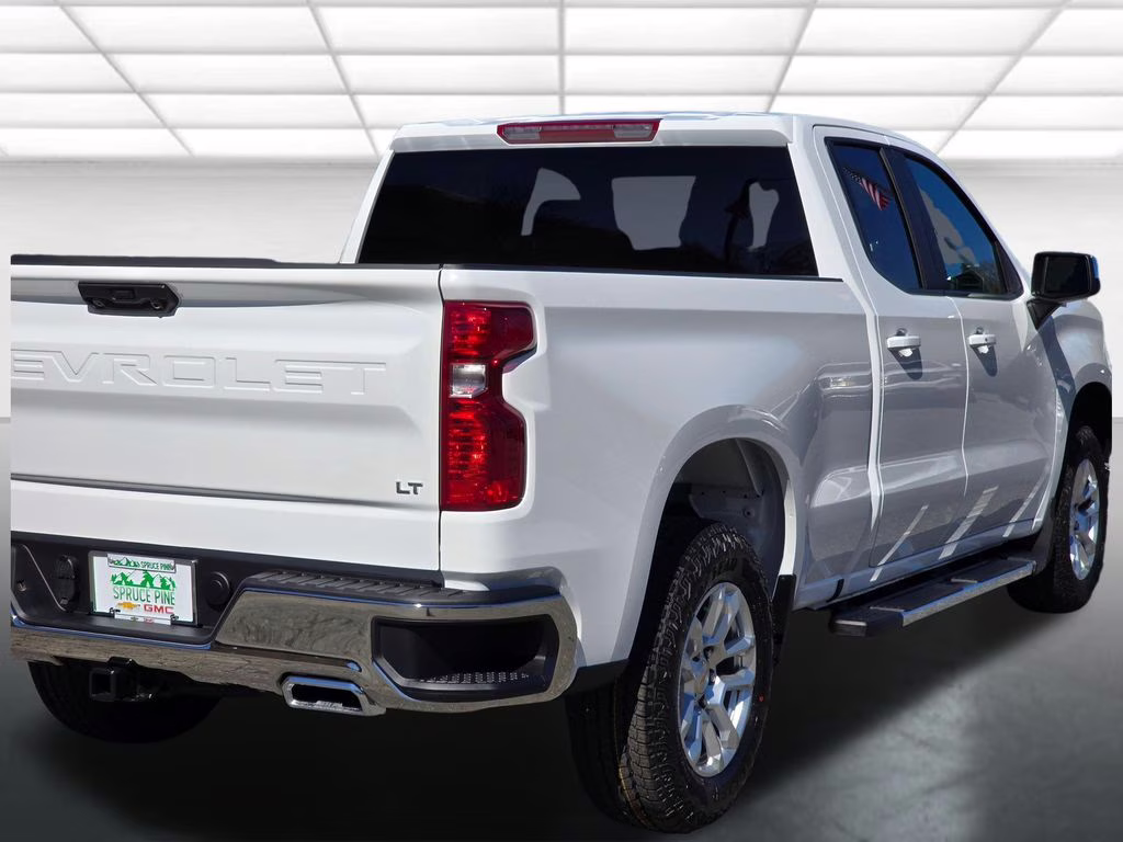 2026 Summit White Chevrolet Silverado 1500 LT 4X4 Truck
