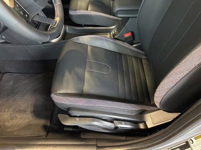 2025 Silver MINI Cooper S Signature Plus FWD Hatchback