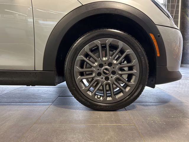 2025 Silver MINI Cooper S Signature Plus FWD Hatchback