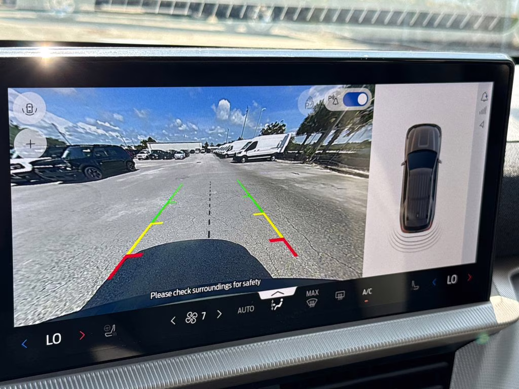 2025 Star White Metallic Tri-Coat Ford Explorer Active RWD SUV