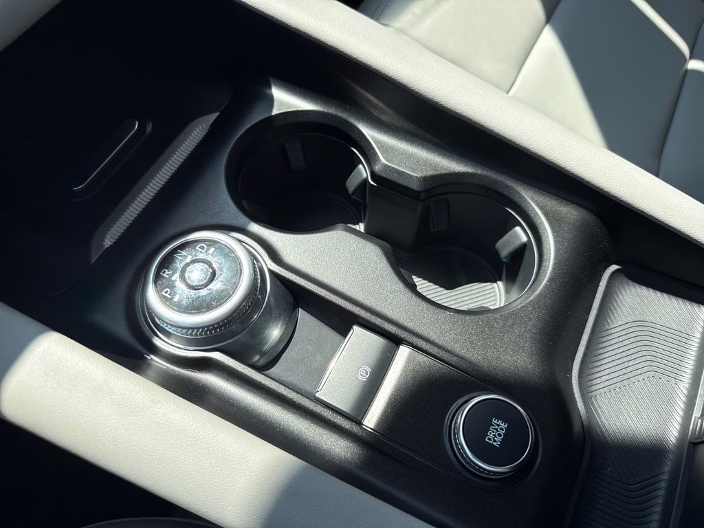 2025 Star White Metallic Tri-Coat Ford Explorer Active RWD SUV