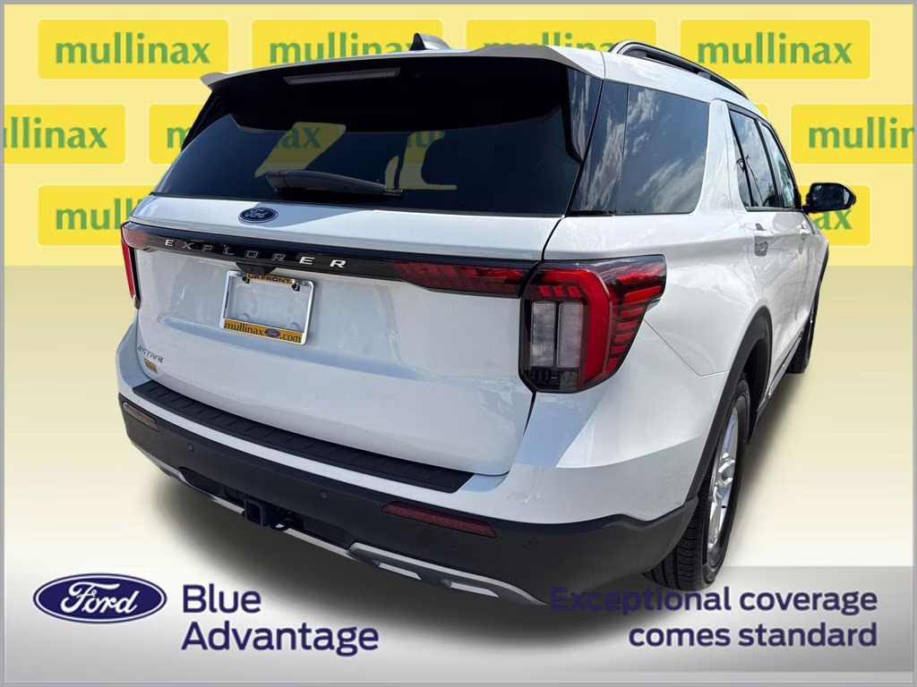 2025 Star White Metallic Tri-Coat Ford Explorer Active RWD SUV