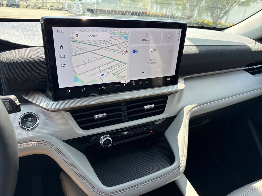 2025 Star White Metallic Tri-Coat Ford Explorer Active RWD SUV