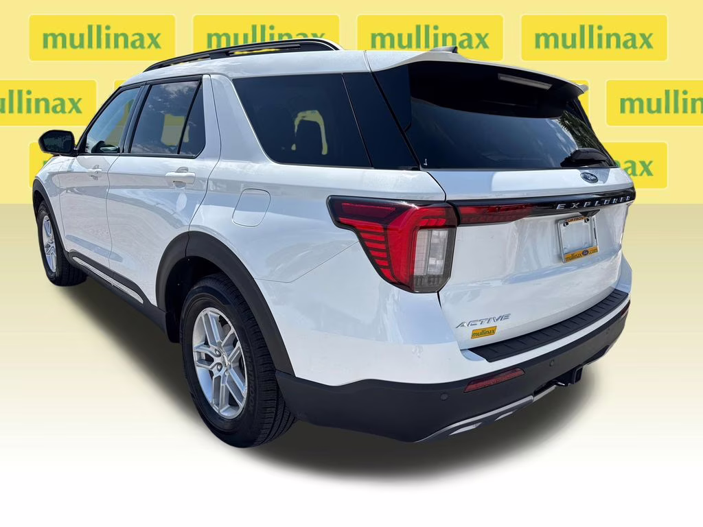 2025 Star White Metallic Tri-Coat Ford Explorer Active RWD SUV