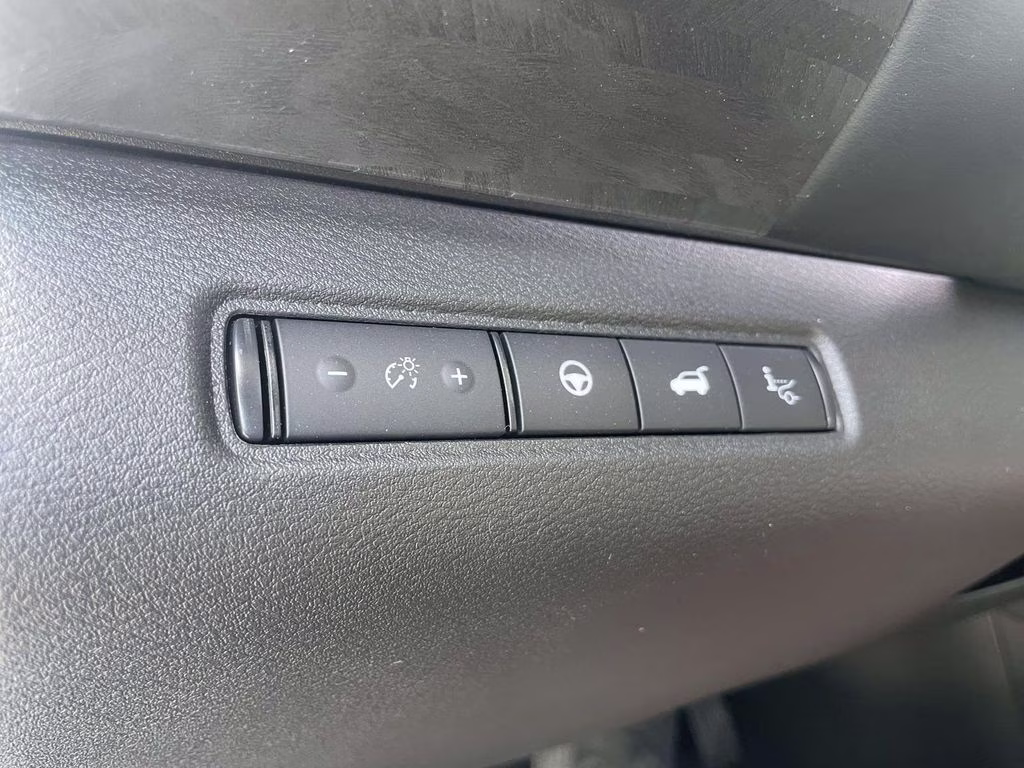 2026 Everest White Pearl Tricoat Nissan Pathfinder Platinum FWD SUV