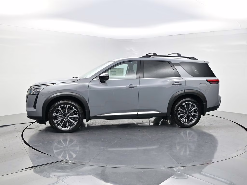 2026 Boulder Gray Pearl Nissan Pathfinder Platinum FWD SUV
