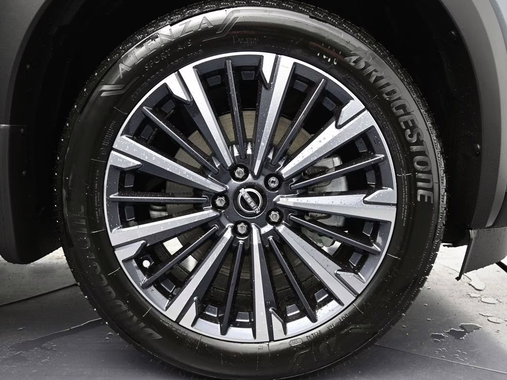 2026 Boulder Gray Pearl Nissan Pathfinder Platinum FWD SUV