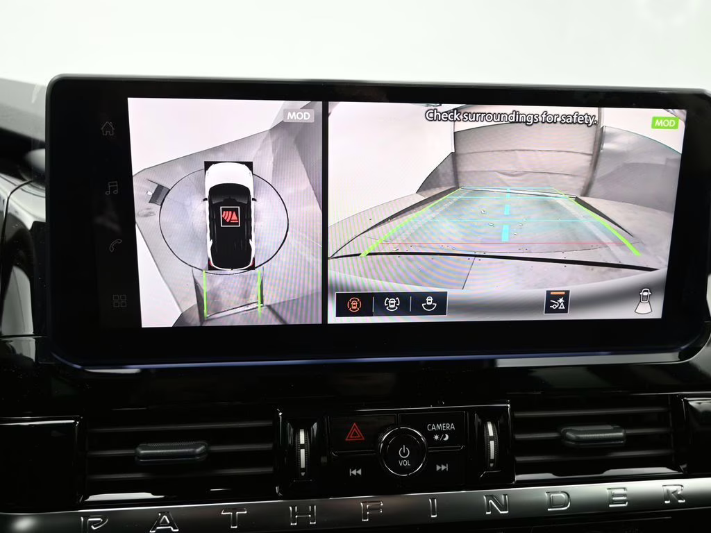 2026 Boulder Gray Pearl Nissan Pathfinder Platinum FWD SUV