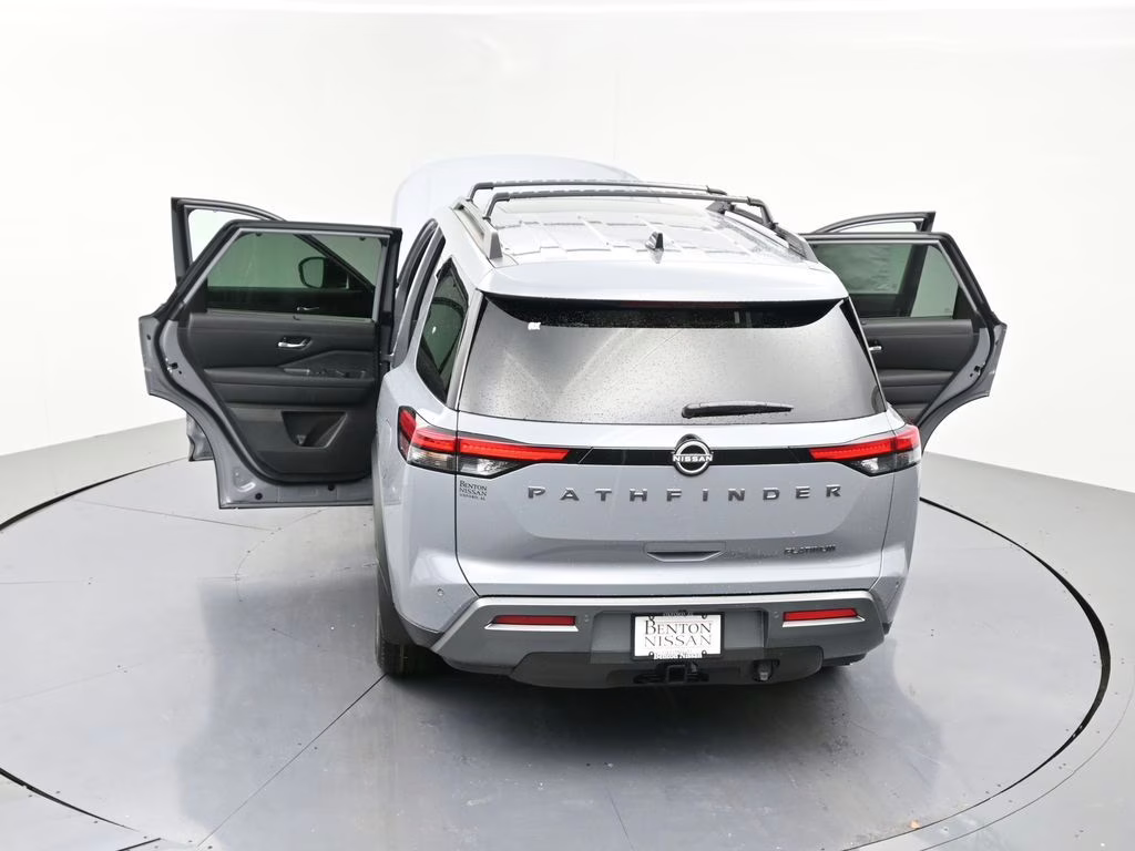 2026 Boulder Gray Pearl Nissan Pathfinder Platinum FWD SUV