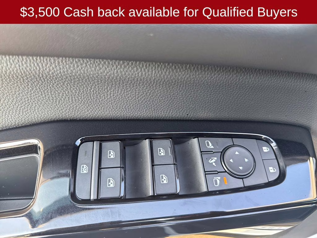 2026 Everest White Pearl Tricoat Nissan Pathfinder Platinum FWD SUV