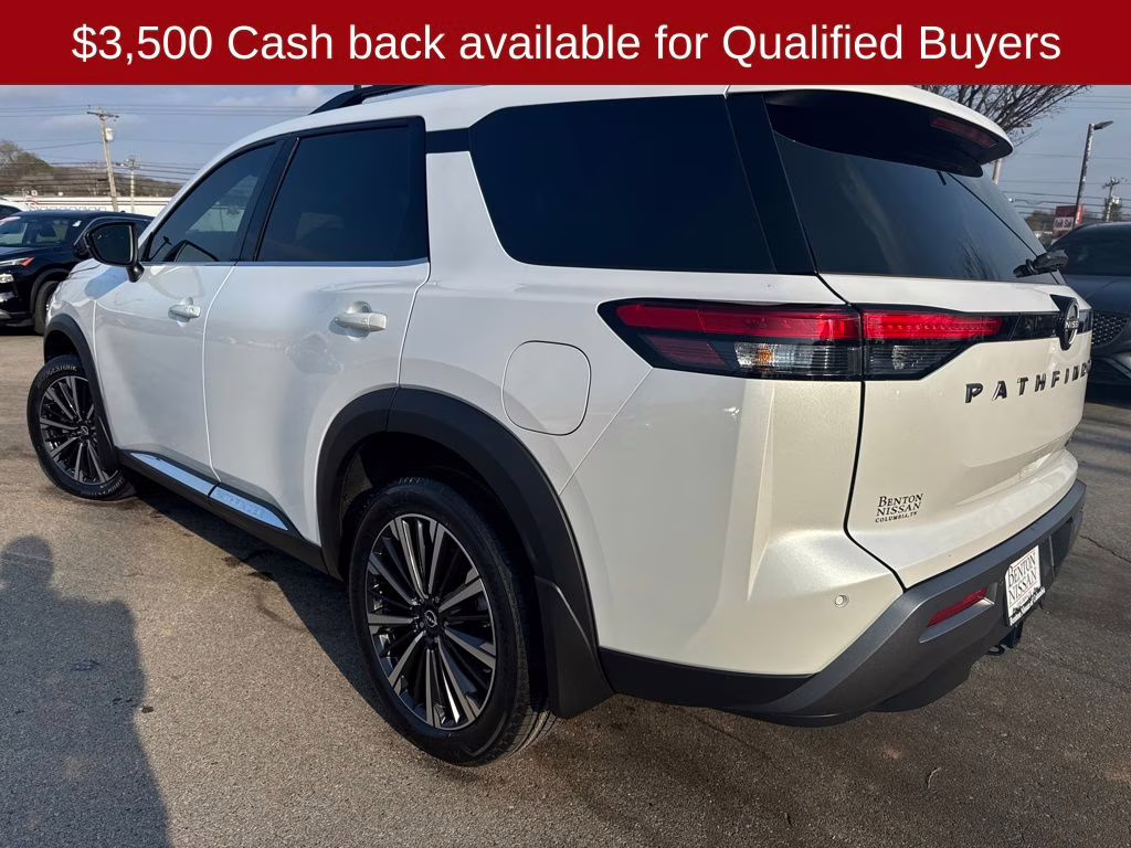 2026 Everest White Pearl Tricoat Nissan Pathfinder Platinum FWD SUV