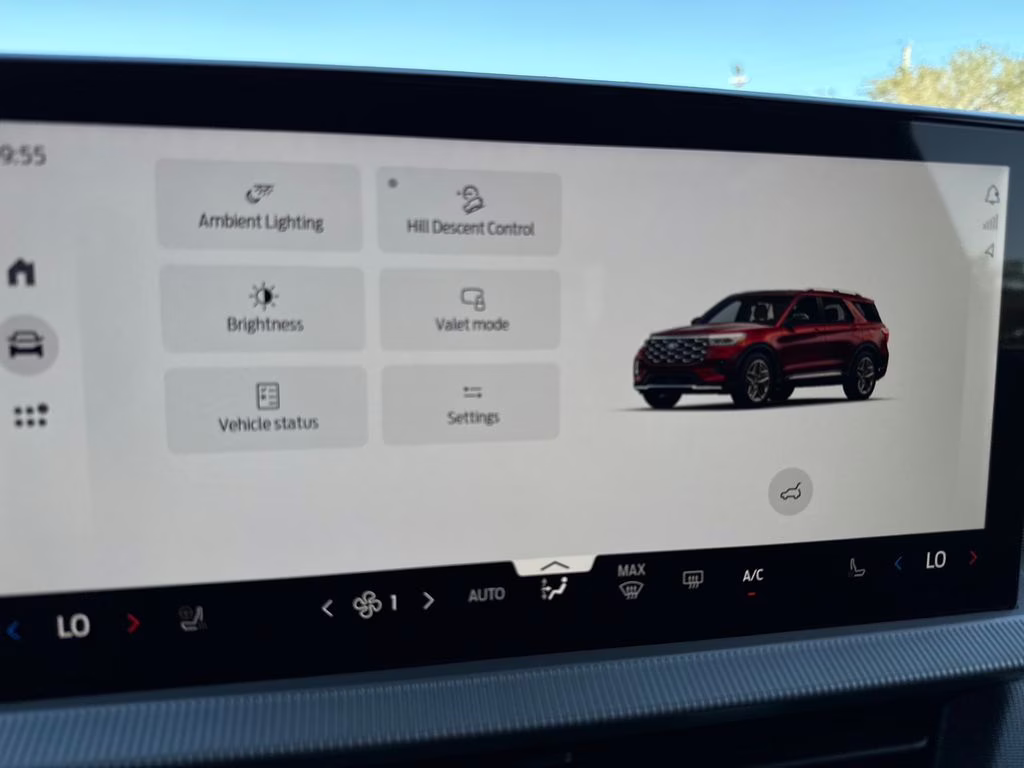 2026 Rapid Red Metallic Tinted Clearcoat Ford Explorer ST-Line RWD SUV