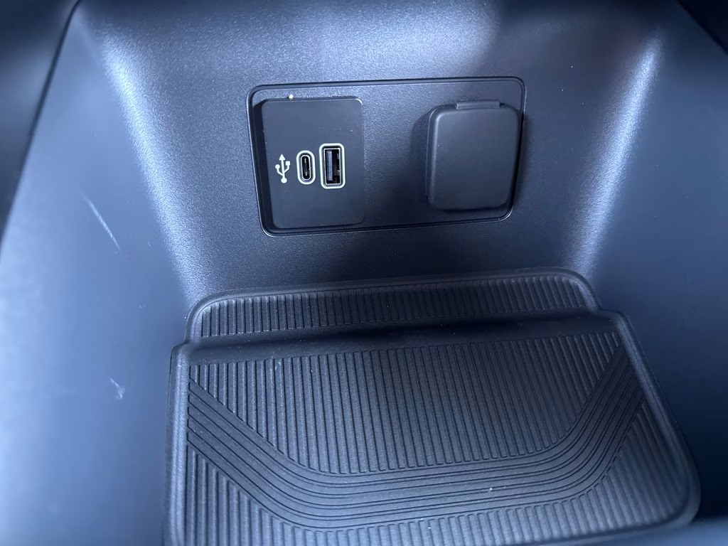 2026 Rapid Red Metallic Tinted Clearcoat Ford Explorer ST-Line RWD SUV