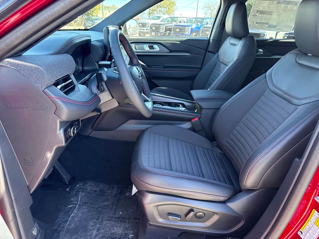 2026 Rapid Red Metallic Tinted Clearcoat Ford Explorer ST-Line RWD SUV